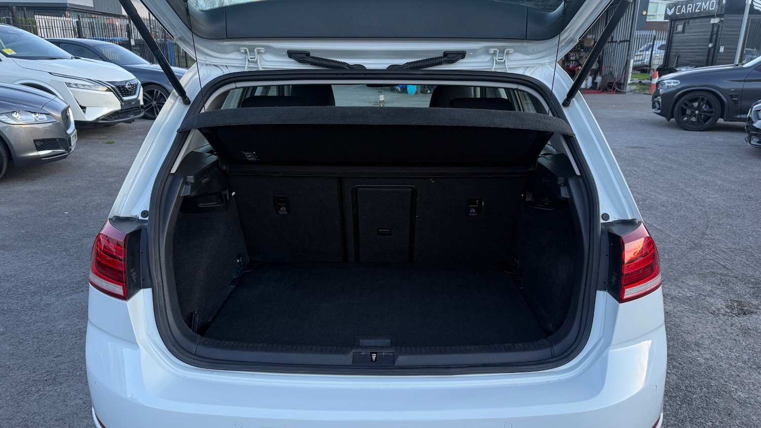 Used Volkswagen Golf 2018 for sale - 77946664: Photo 17