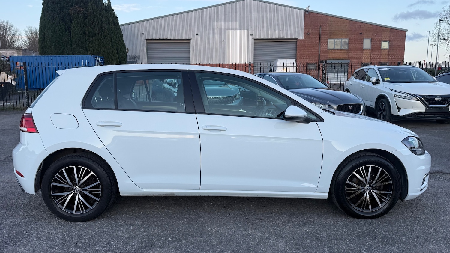 Used Volkswagen Golf 2018 for sale - 77946664: Photo 8