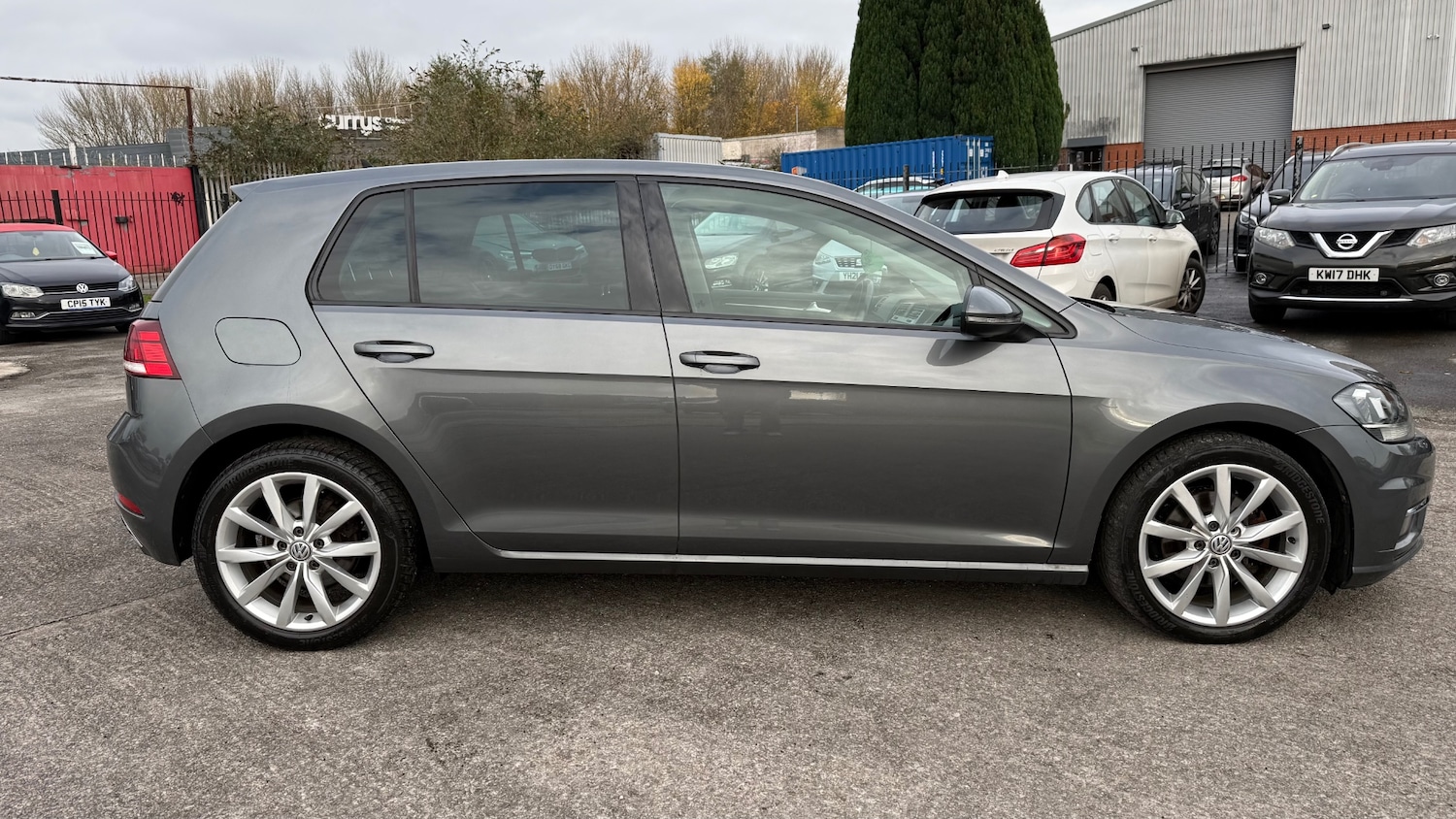 Used Volkswagen Golf 2017 for sale - 76494107: Photo 10