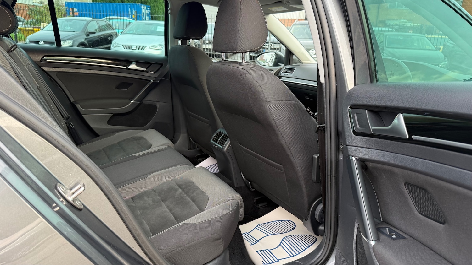 Used Volkswagen Golf 2017 for sale - 76494107: Photo 21