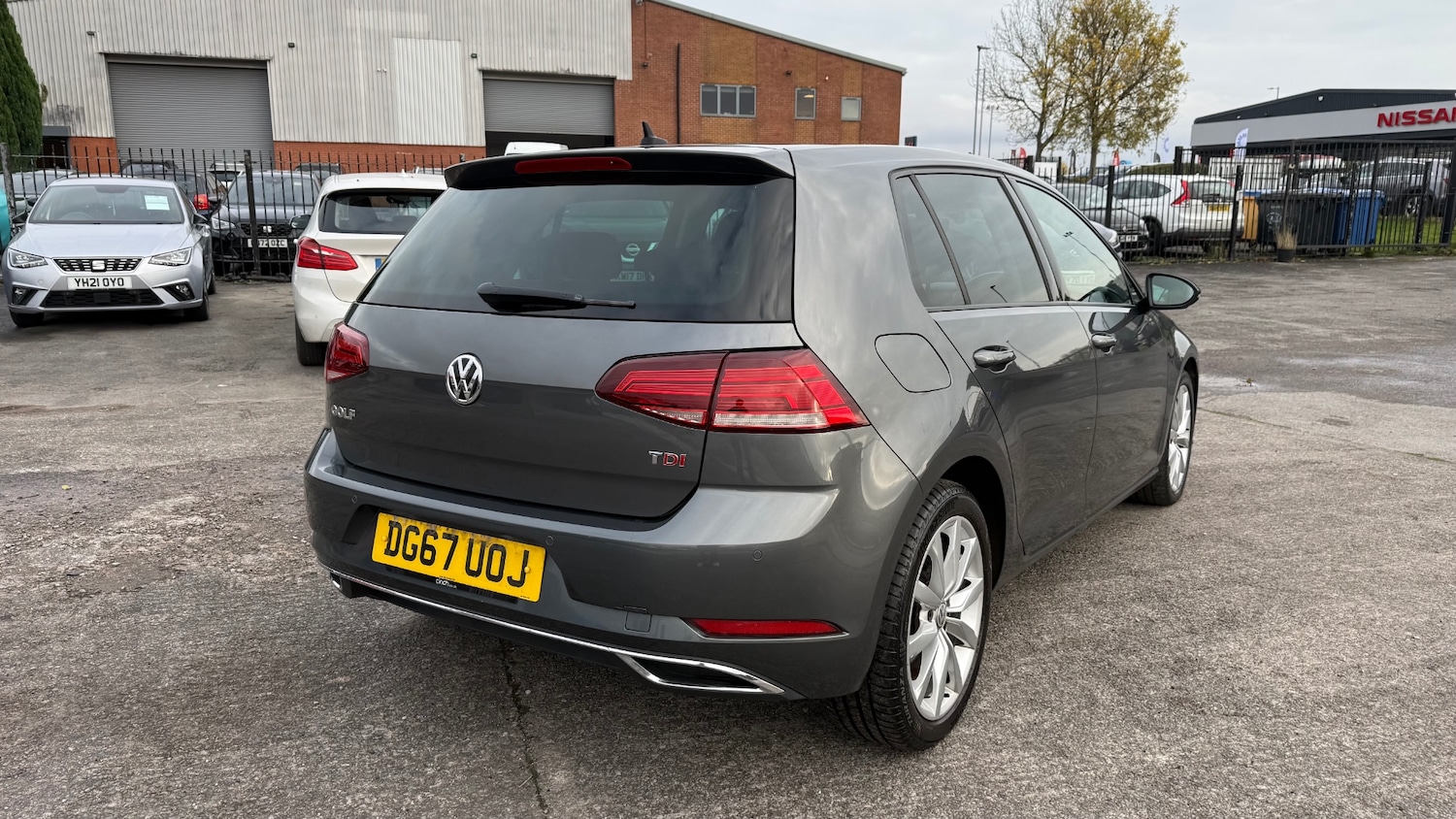 Used Volkswagen Golf 2017 for sale - 76494107: Photo 8