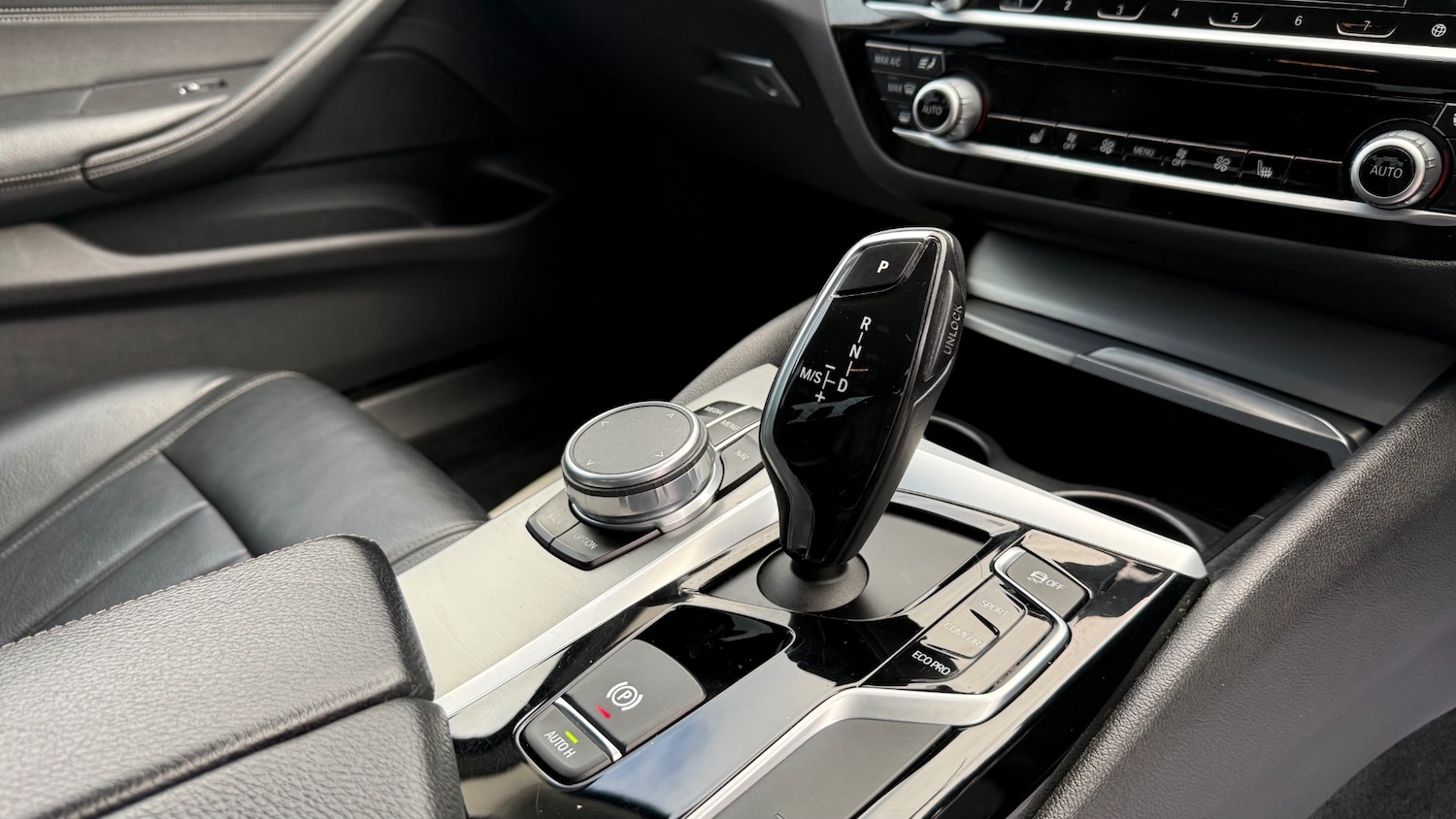 Used BMW 5 Series 2017 for sale - 77234641: Photo 12