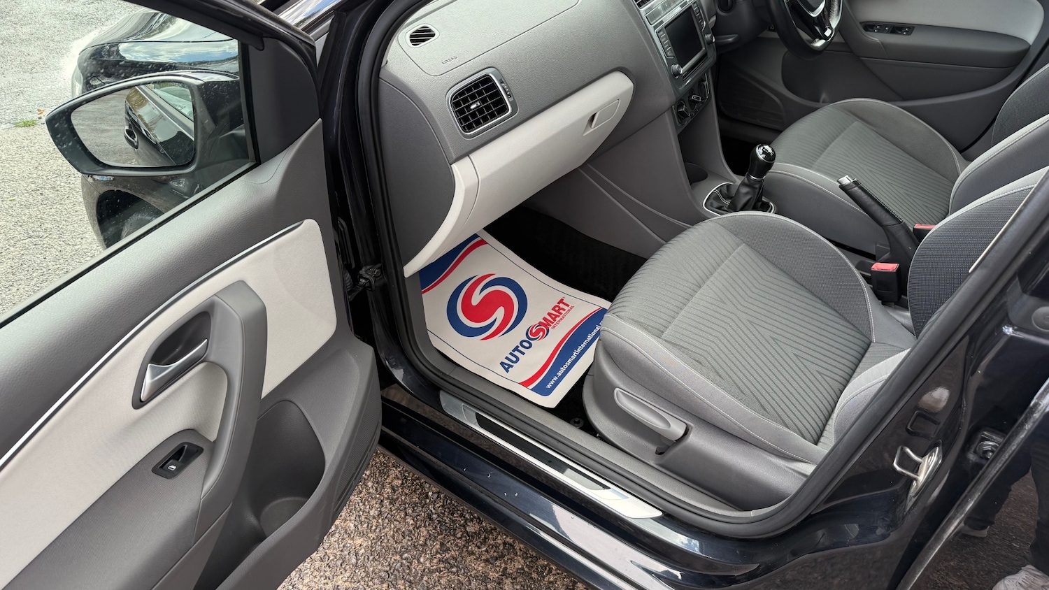 Used Volkswagen Polo 2015 for sale - 76403311: Photo 14