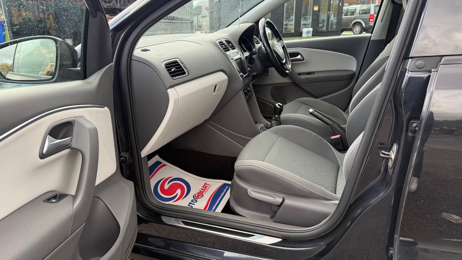 Used Volkswagen Polo 2015 for sale - 76403311: Photo 15