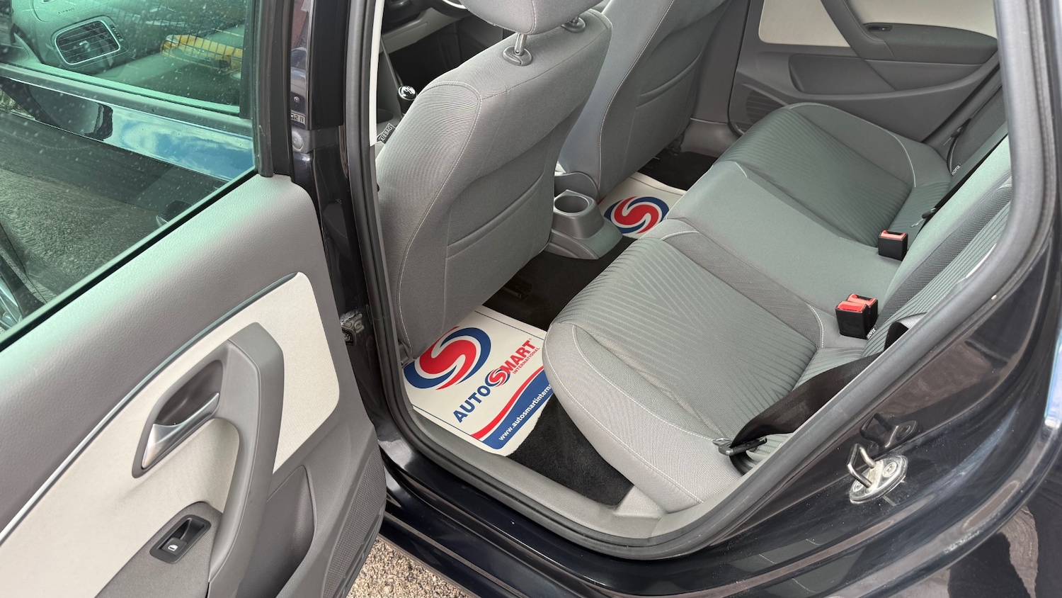 Used Volkswagen Polo 2015 for sale - 76403311: Photo 16