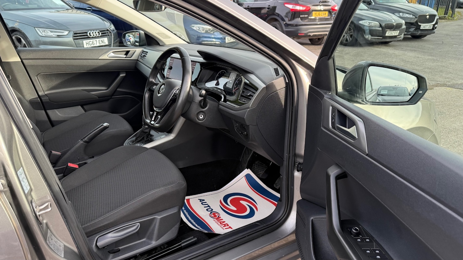 Used Volkswagen Polo 2018 for sale - 77581063: Photo 2