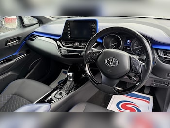 Used Toyota C-HR 2021 for sale - 77624809: Photo