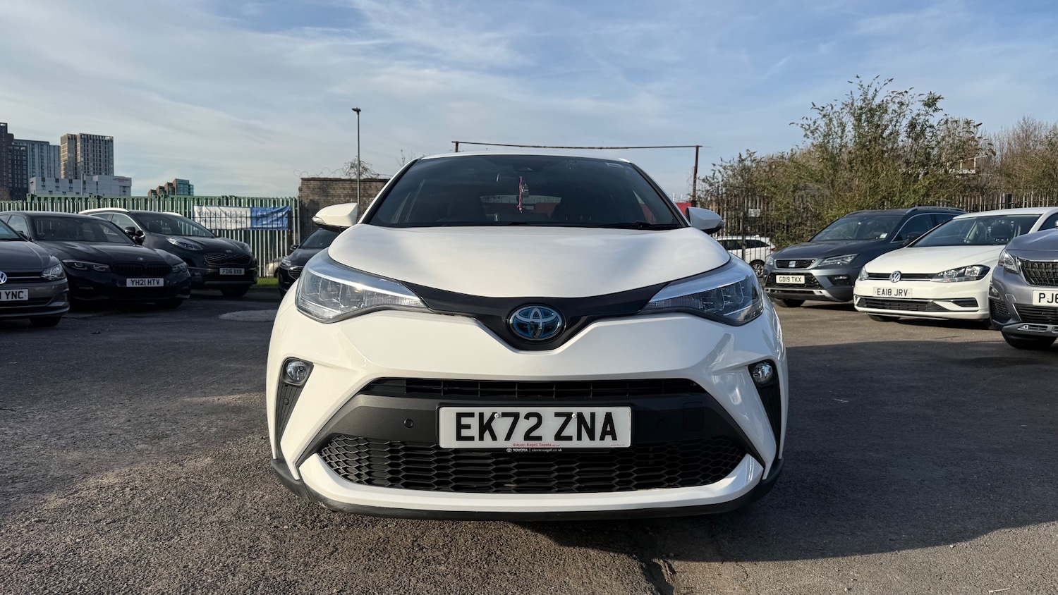 Used Toyota C-HR 2022 for sale - 77946662: Photo 2