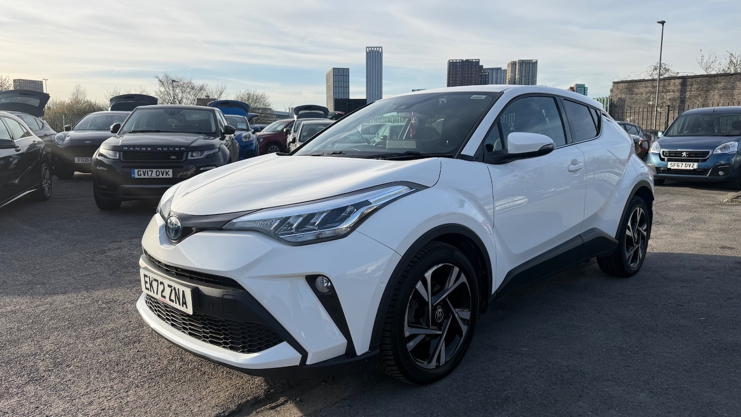 Used Toyota C-HR 2022 for sale - 77946662: Photo 3