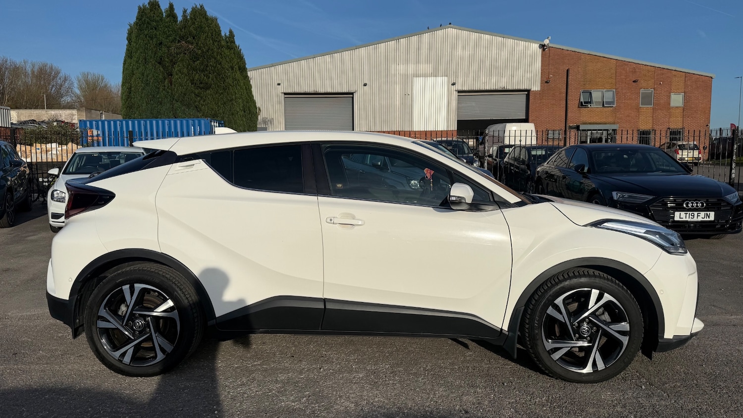 Used Toyota C-HR 2022 for sale - 77946662: Photo 8