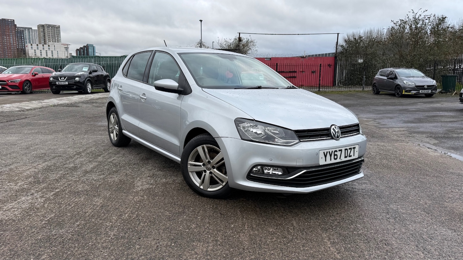 Used Volkswagen Polo 2017 for sale - 76605398: Photo 1