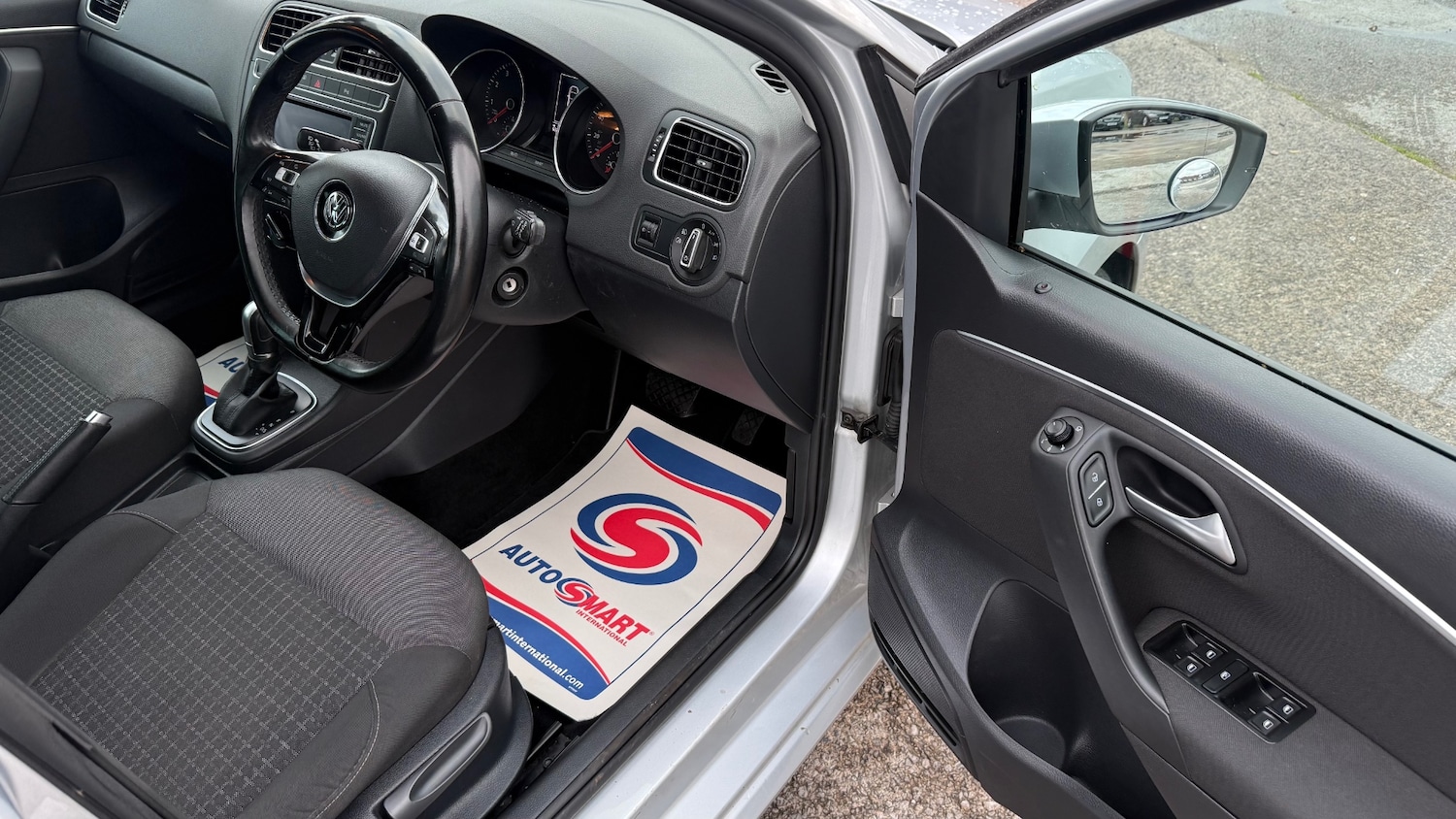 Used Volkswagen Polo 2017 for sale - 76605398: Photo 10