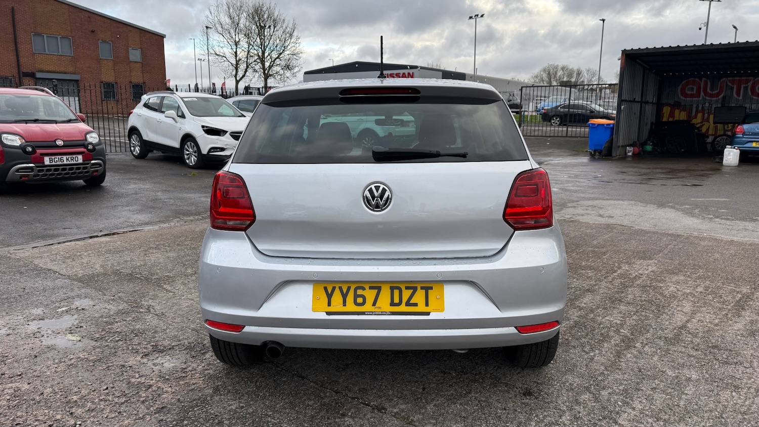 Used Volkswagen Polo 2017 for sale - 76605398: Photo 6