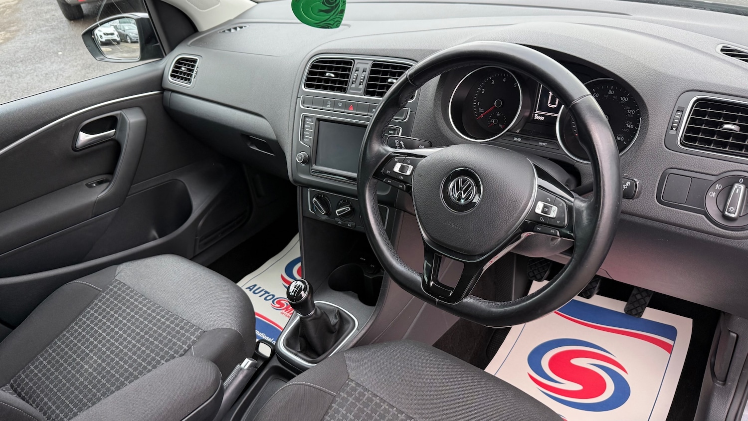 Used Volkswagen Polo 2016 for sale - 76589833: Photo 10