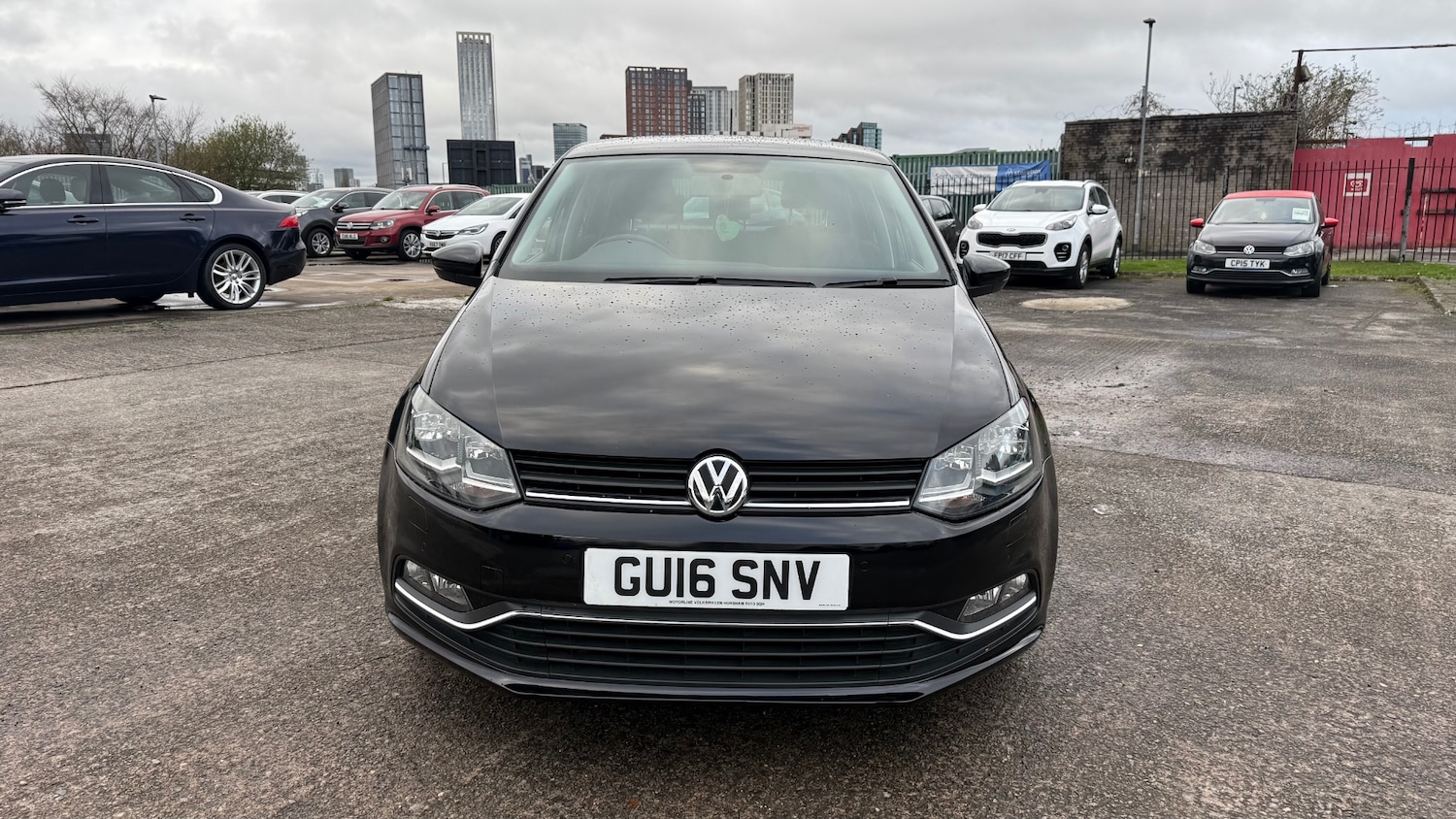 Used Volkswagen Polo 2016 for sale - 76589833: Photo 2