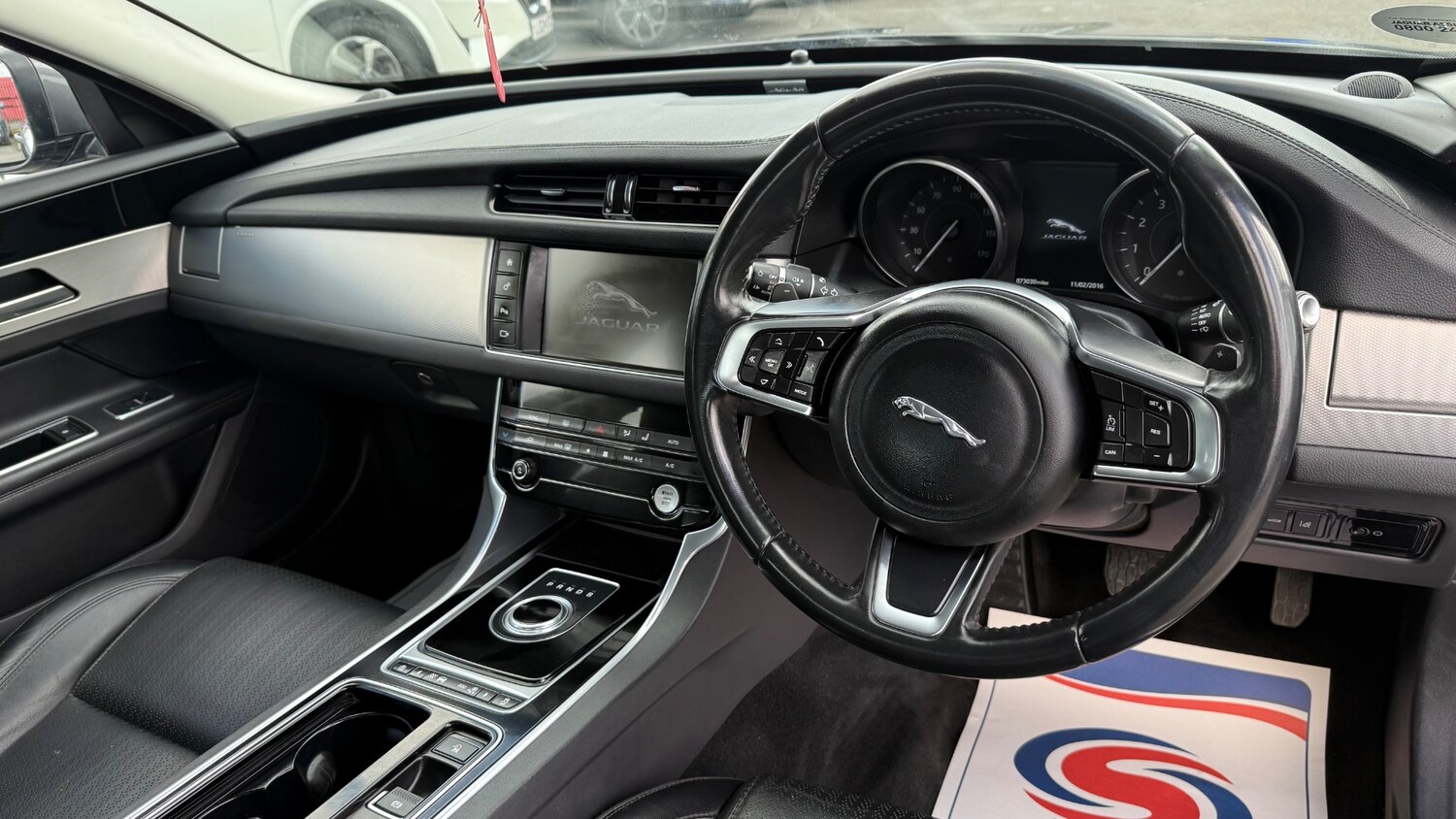 Used Jaguar XF 2017 for sale - 78140427: Photo 11