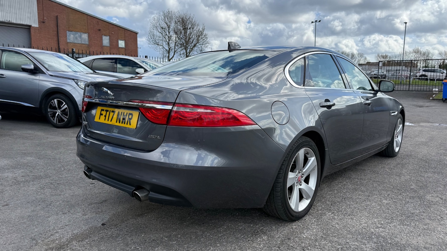 Used Jaguar XF 2017 for sale - 78140427: Photo 7