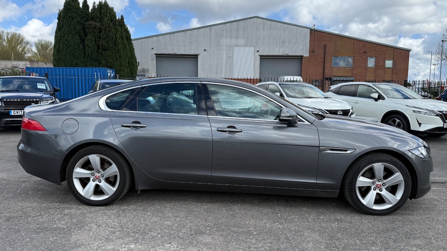 Used Jaguar XF 2017 for sale - 78140427: Photo 8