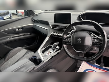 Used Peugeot 3008 2018 for sale - 77560051: Photo