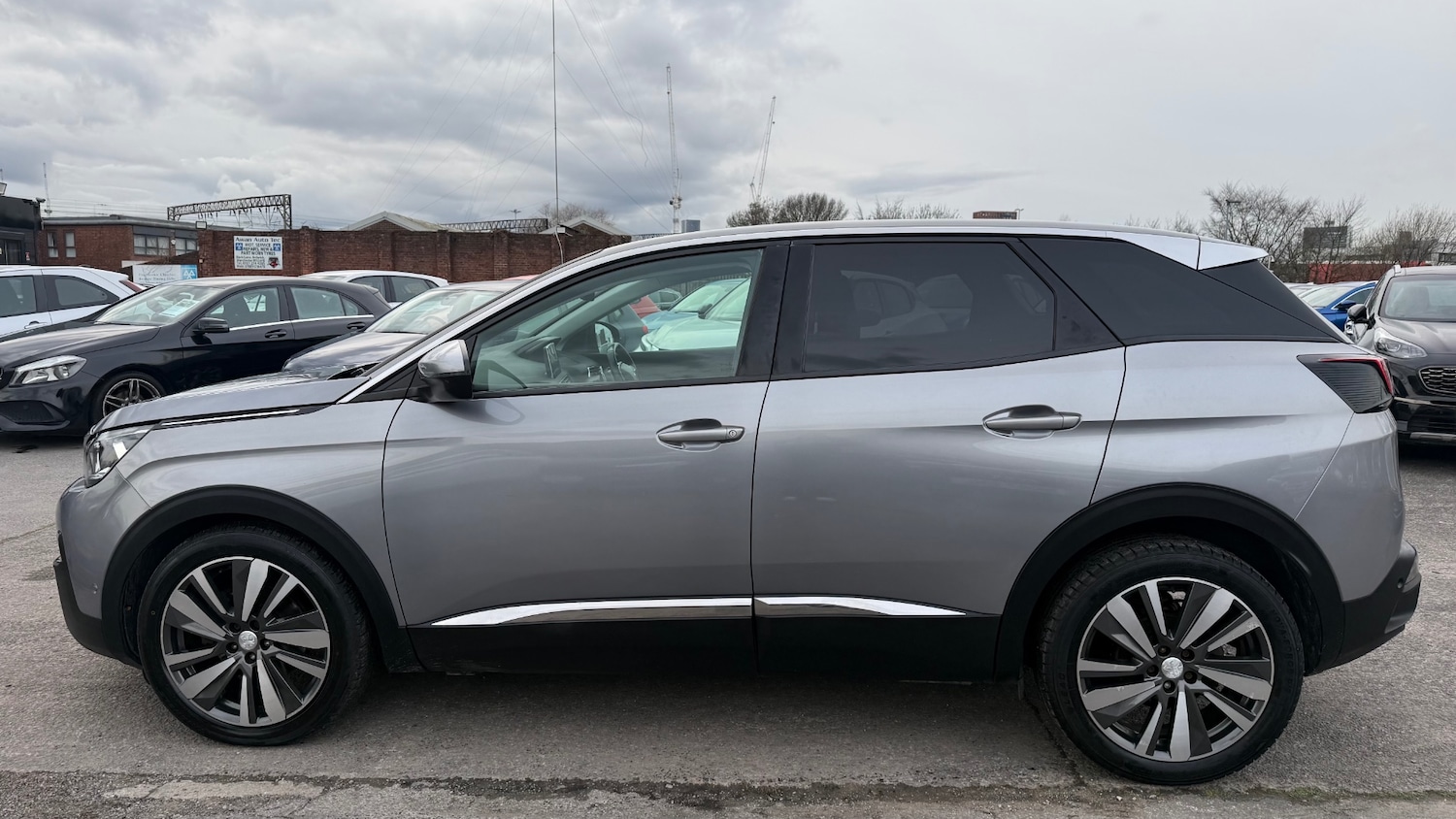 Used Peugeot 3008 2018 for sale - 77560051: Photo 8