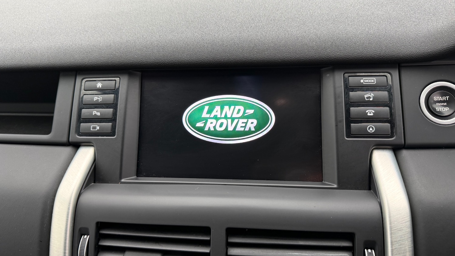 Used Land Rover Discovery Sport 2016 for sale - 77159419: Photo 16