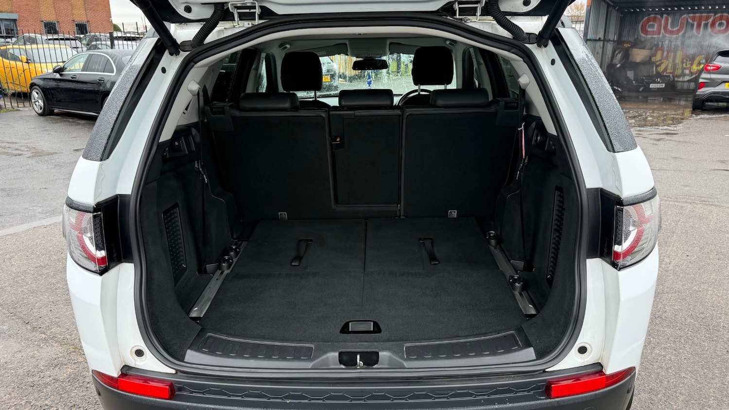 Used Land Rover Discovery Sport 2016 for sale - 77159419: Photo 17