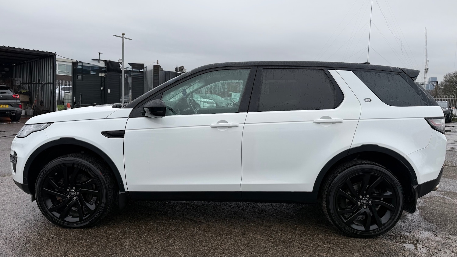 Used Land Rover Discovery Sport 2016 for sale - 77159419: Photo 4