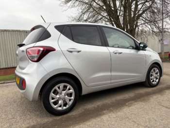 Used Hyundai i10 2017 for sale - 74408484: Photo