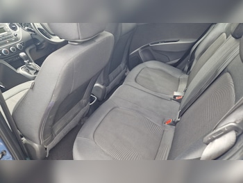 Used Hyundai i10 2018 for sale - 79277575: Photo