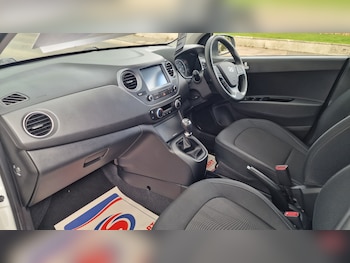 Used Hyundai i10 2019 for sale - 78646789: Photo