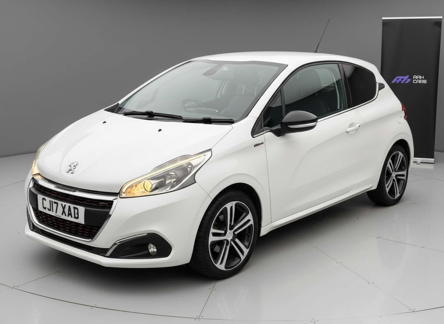 Used Peugeot 208 2017 for sale - 76688507: Photo 12