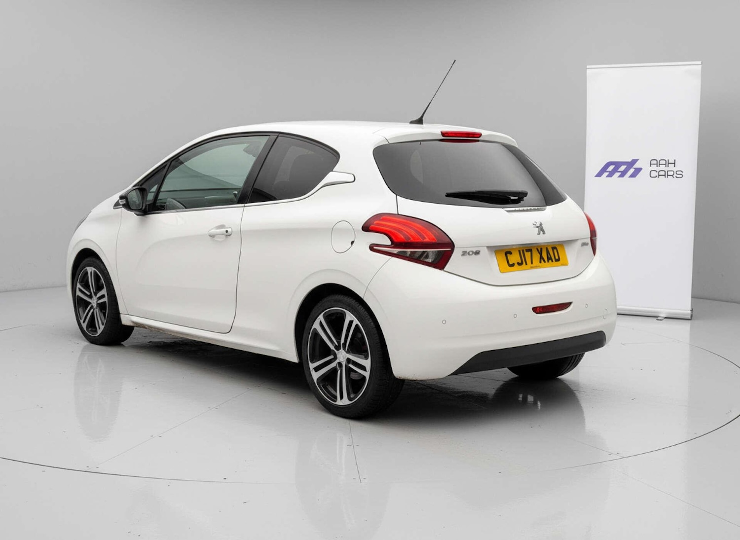 Used Peugeot 208 2017 for sale - 76688507: Photo 14