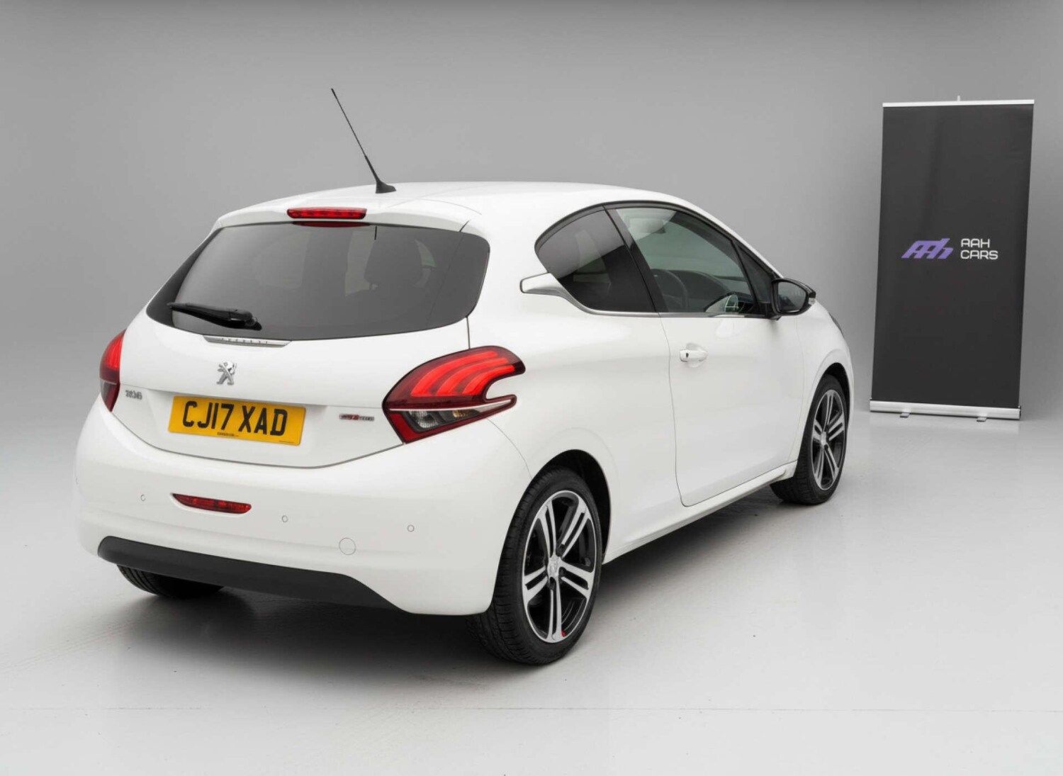 Used Peugeot 208 2017 for sale - 76688507: Photo 18