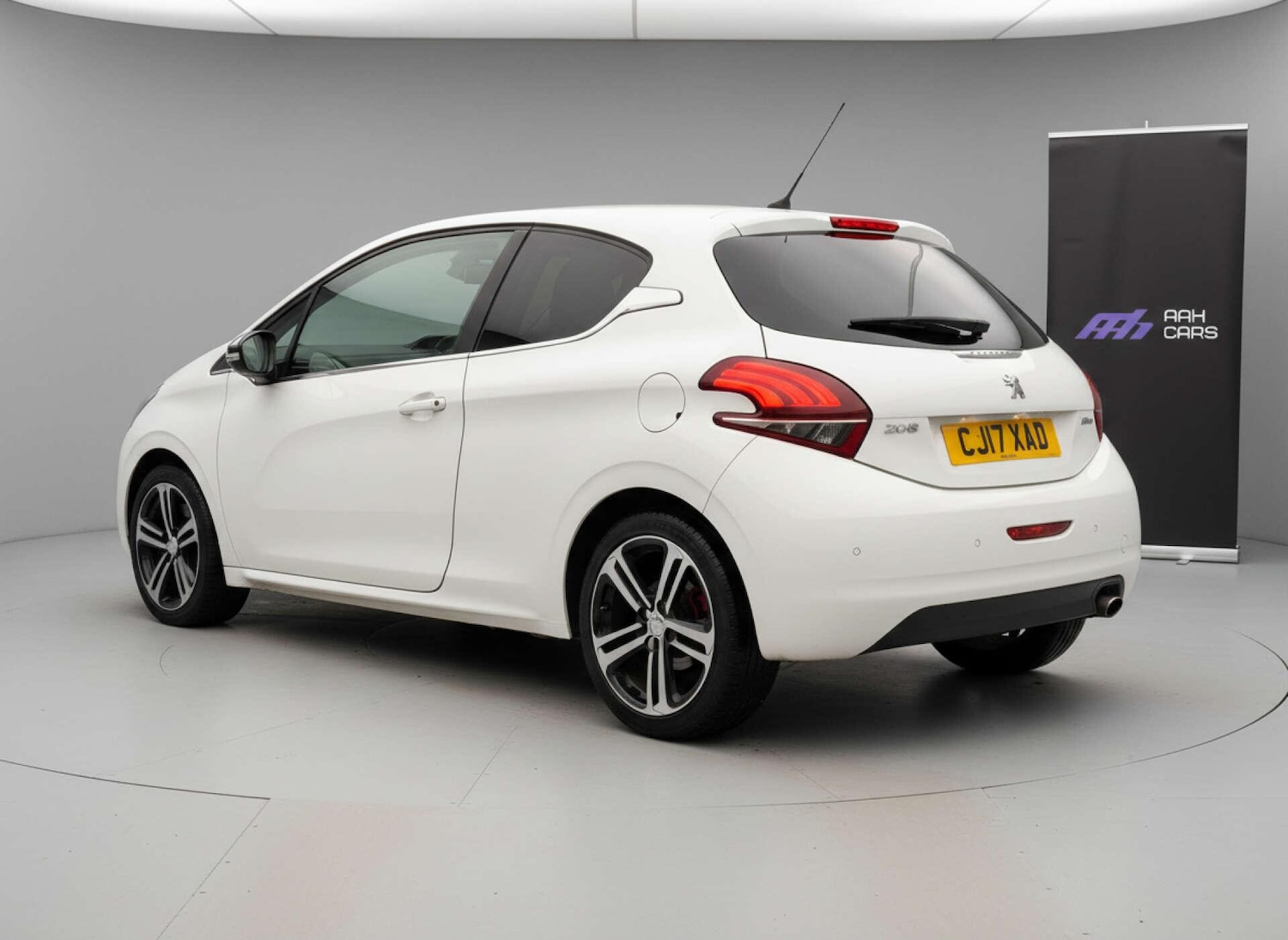 Used Peugeot 208 2017 for sale - 76688507: Photo 5