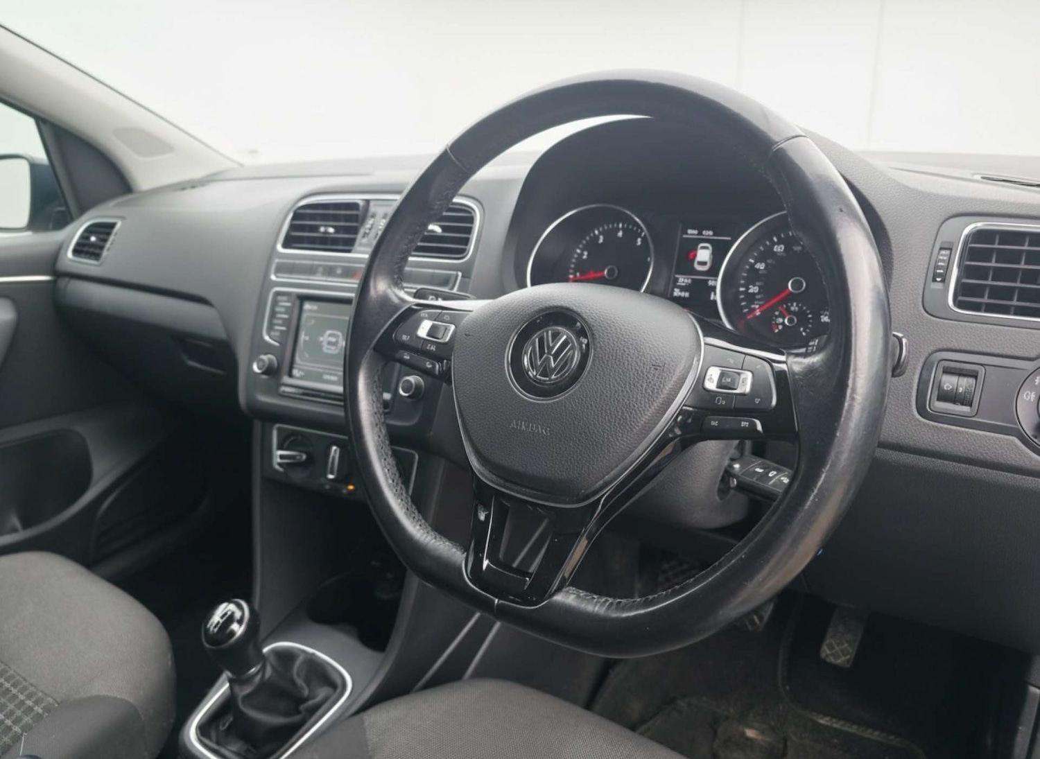 Used Volkswagen Polo 2017 for sale - 77975408: Photo 10