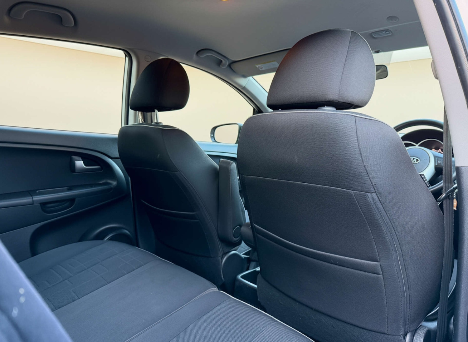 Used Kia Venga 2012 for sale - 76904936: Photo 14