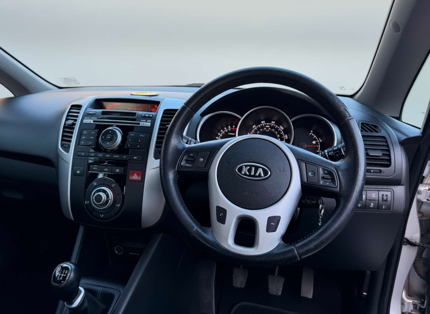 Used Kia Venga 2012 for sale - 76904936: Photo 16