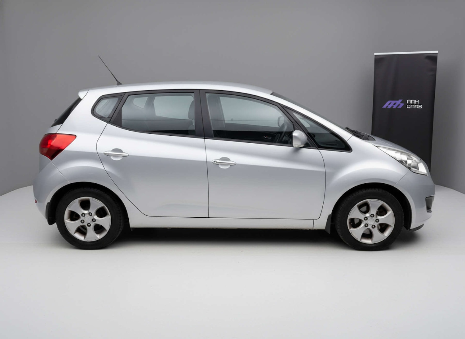 Used Kia Venga 2012 for sale - 76904936: Photo 38