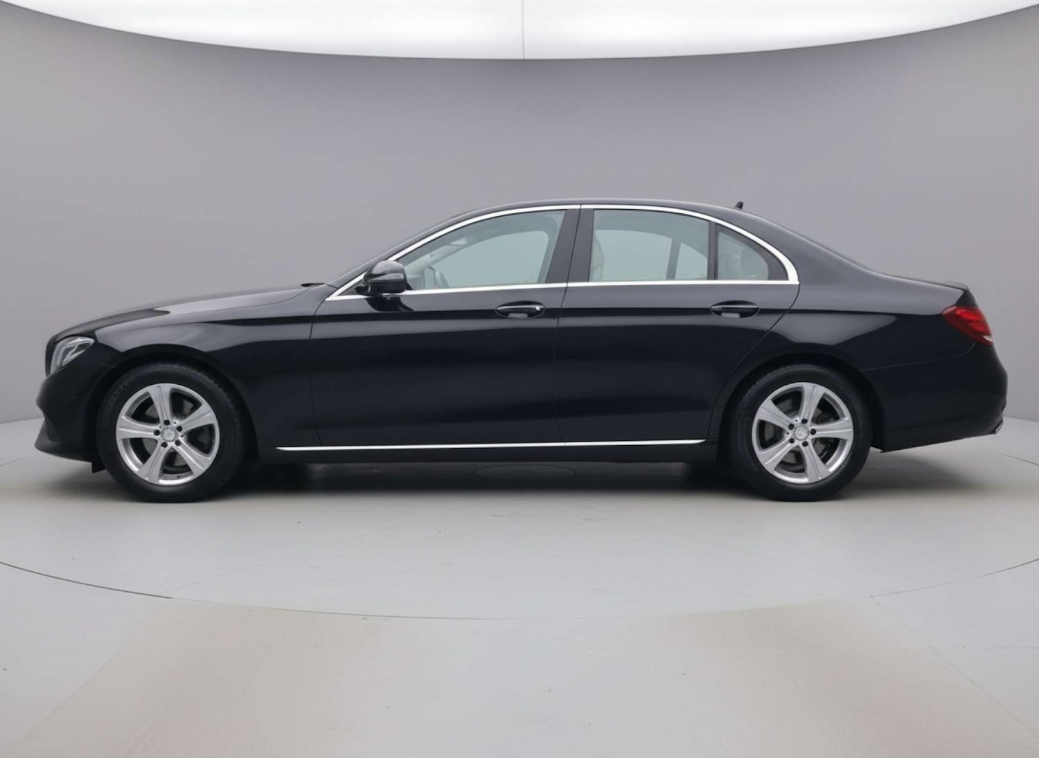 Used Mercedes-Benz E Class 2016 for sale - 77793046: Photo 9