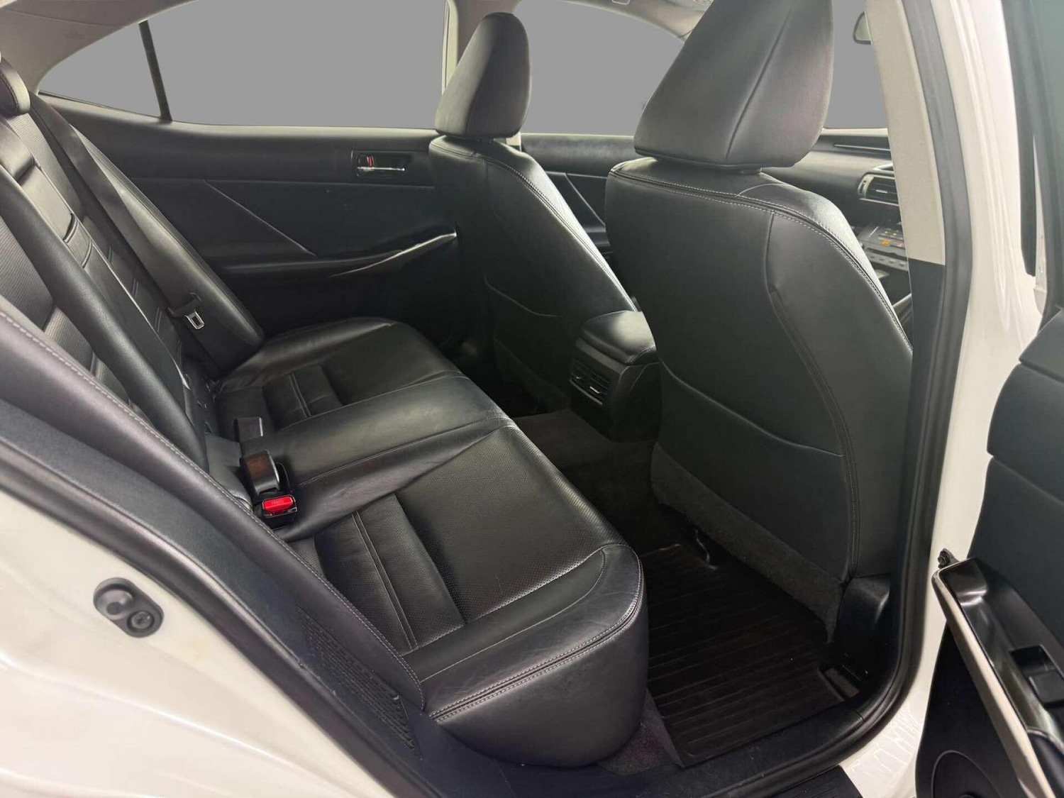 Used Lexus IS 2016 for sale - 75825886: Photo 11