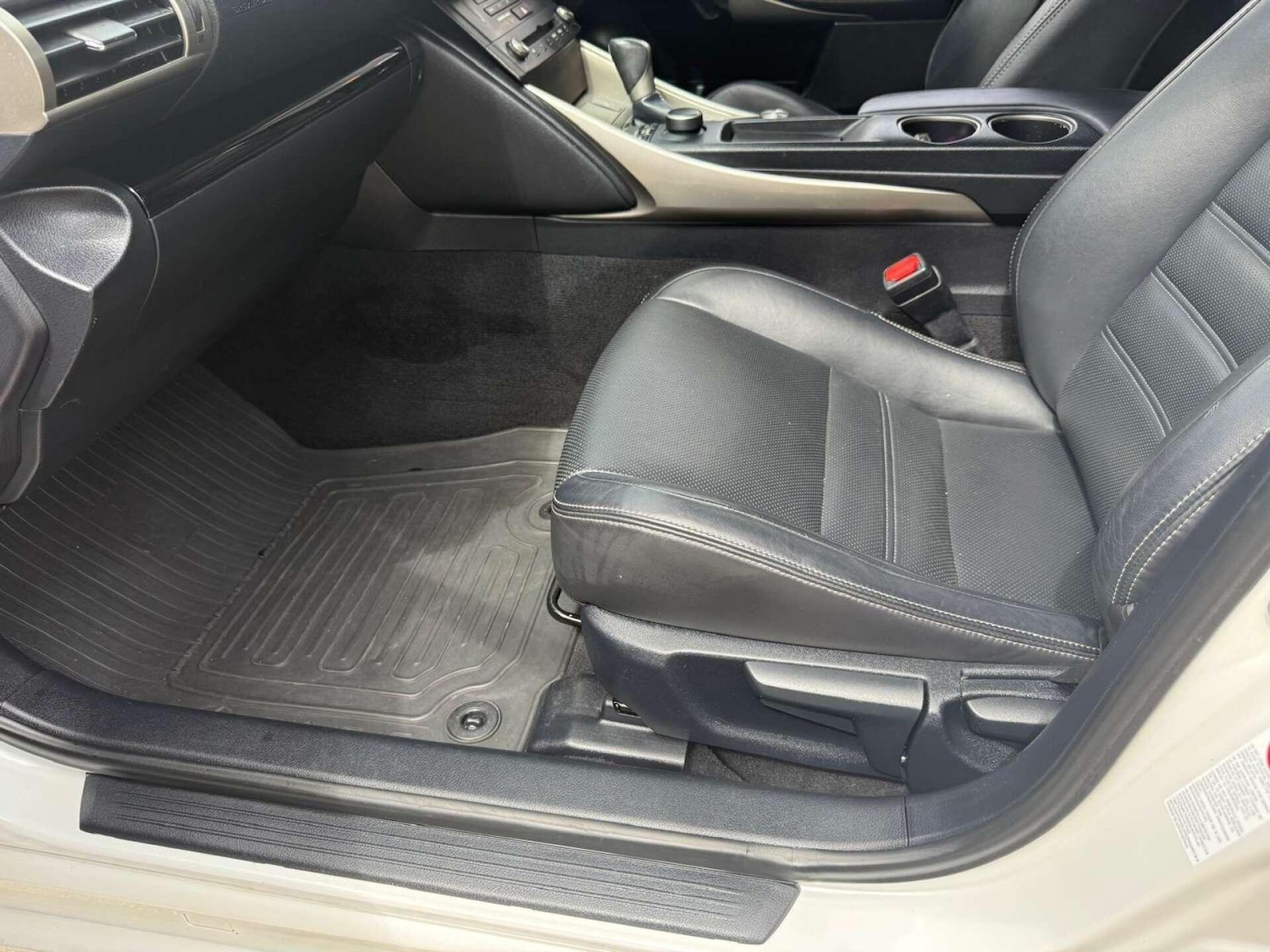 Used Lexus IS 2016 for sale - 75825886: Photo 40