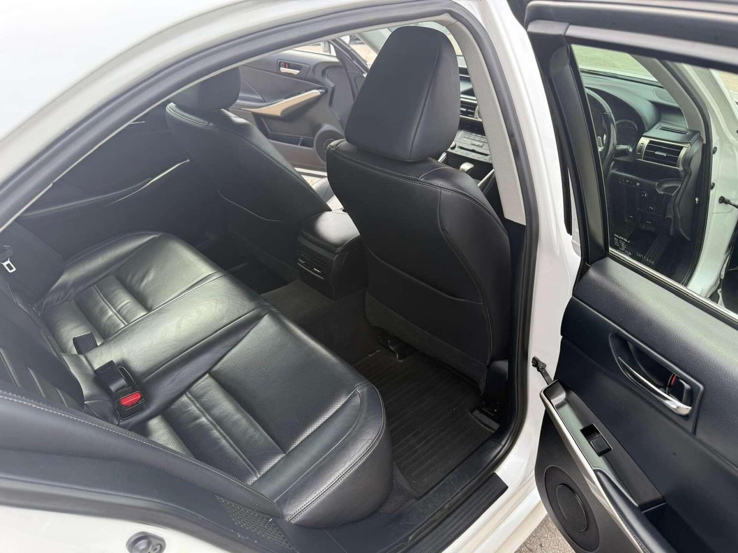 Used Lexus IS 2016 for sale - 75825886: Photo 41