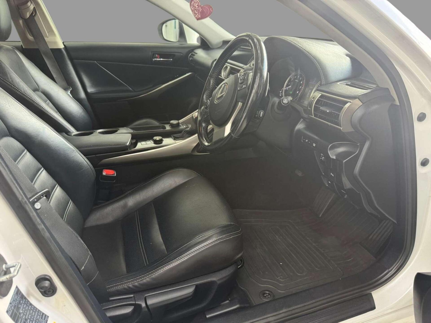 Used Lexus IS 2016 for sale - 75825886: Photo 9