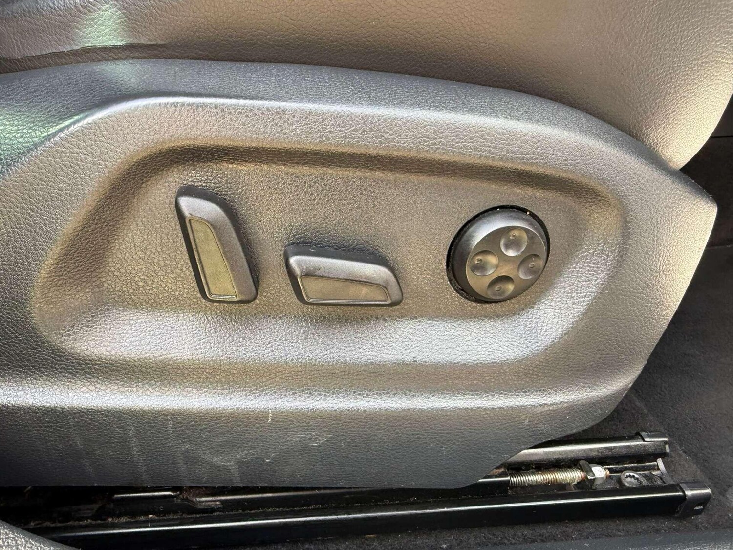 Used Volkswagen Tiguan 2015 for sale - 76260166: Photo 43