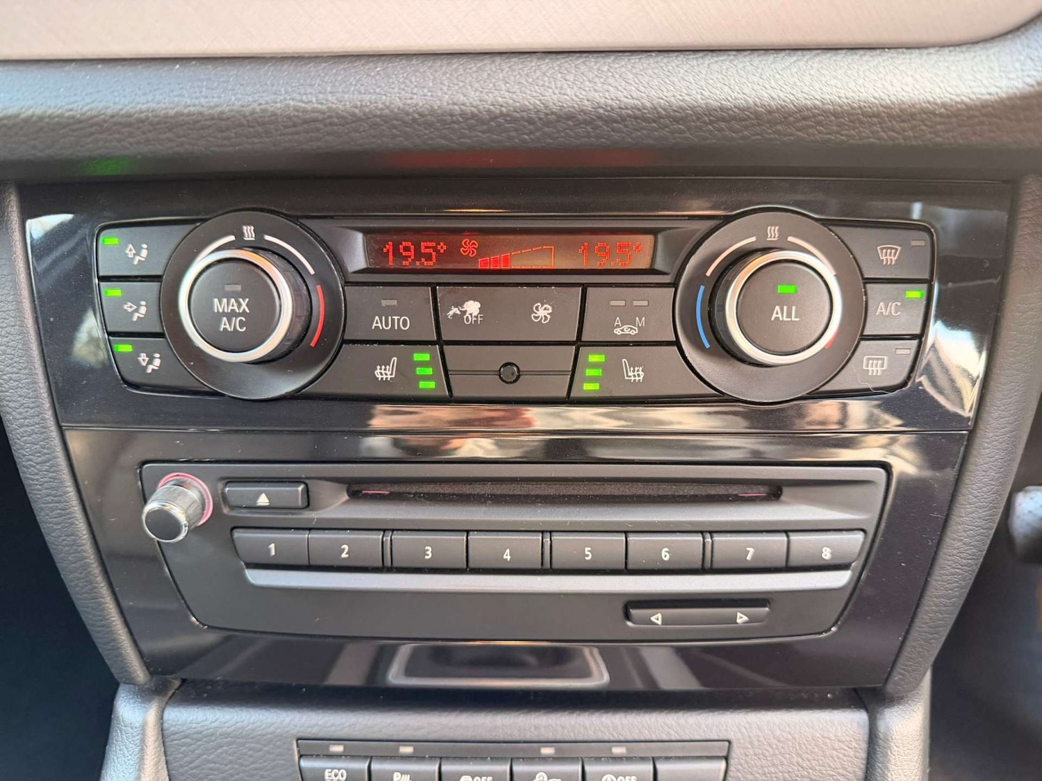 Used Land Rover Range Rover Evoque 2015 for sale - 76904931: Photo 34