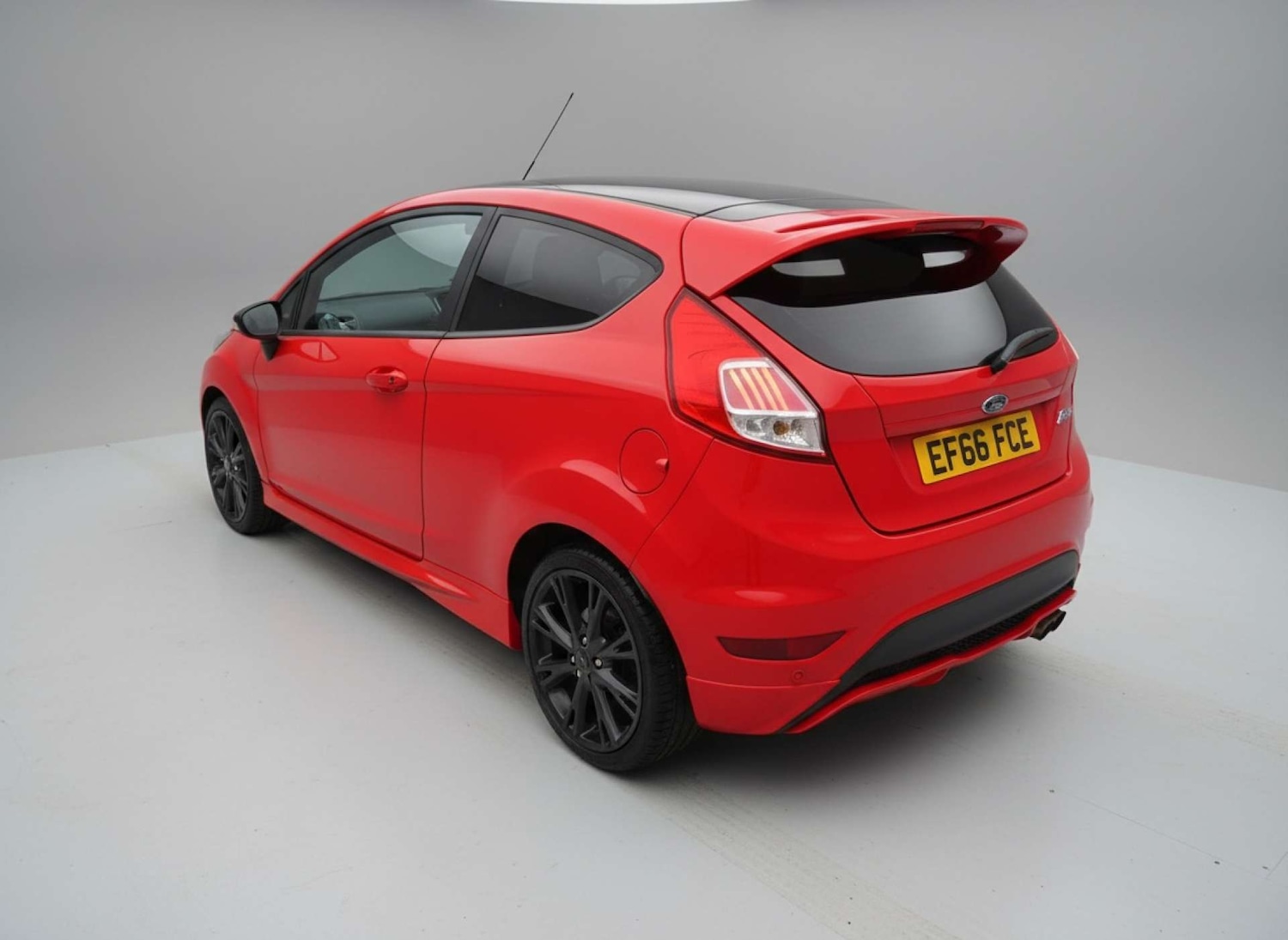 Used Ford Fiesta 2017 for sale - 77449538: Photo 2