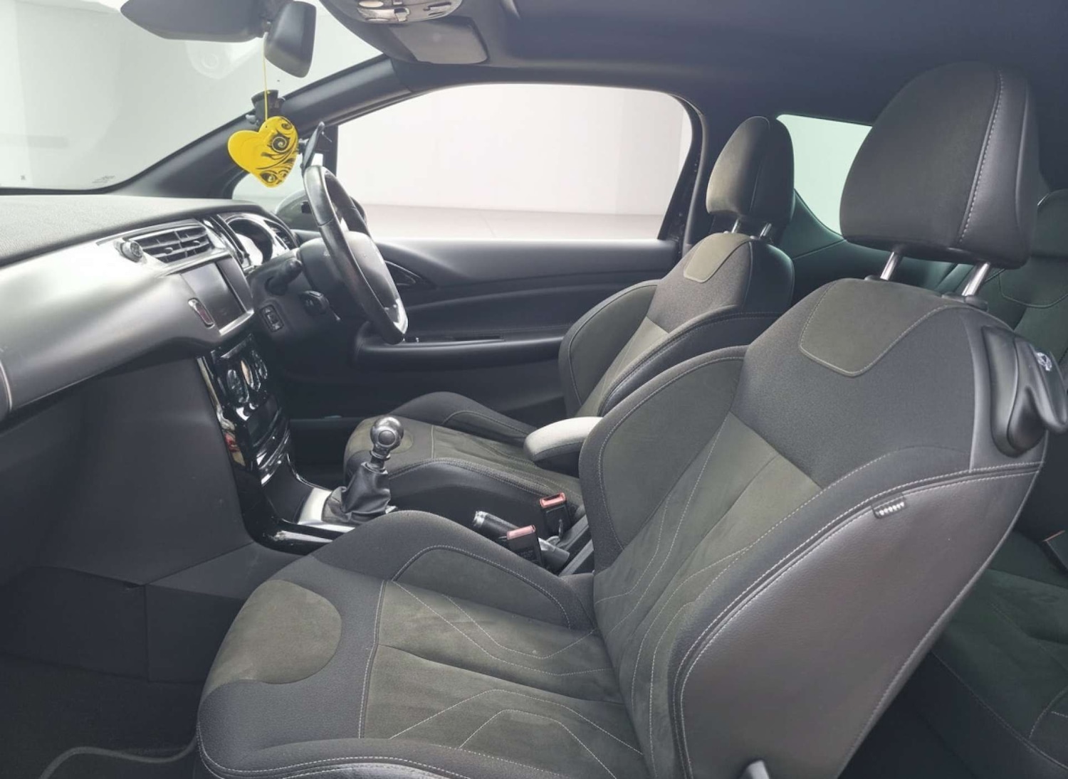 Used DS Automobiles DS 3 2016 for sale - 77420205: Photo 13