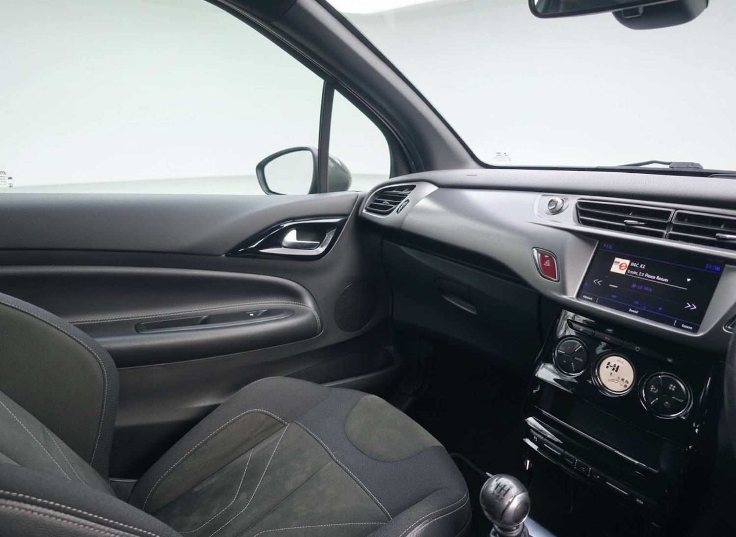 Used DS Automobiles DS 3 2016 for sale - 77420205: Photo 16