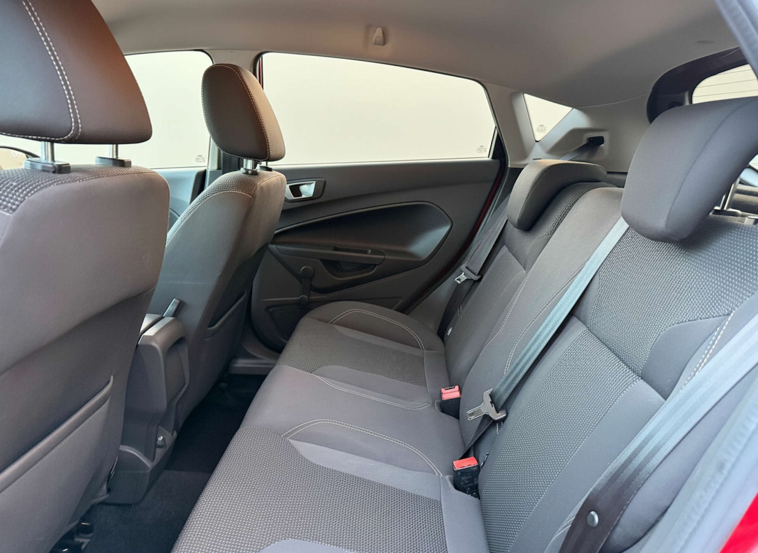 Used Ford Fiesta 2015 for sale - 76904938: Photo 21