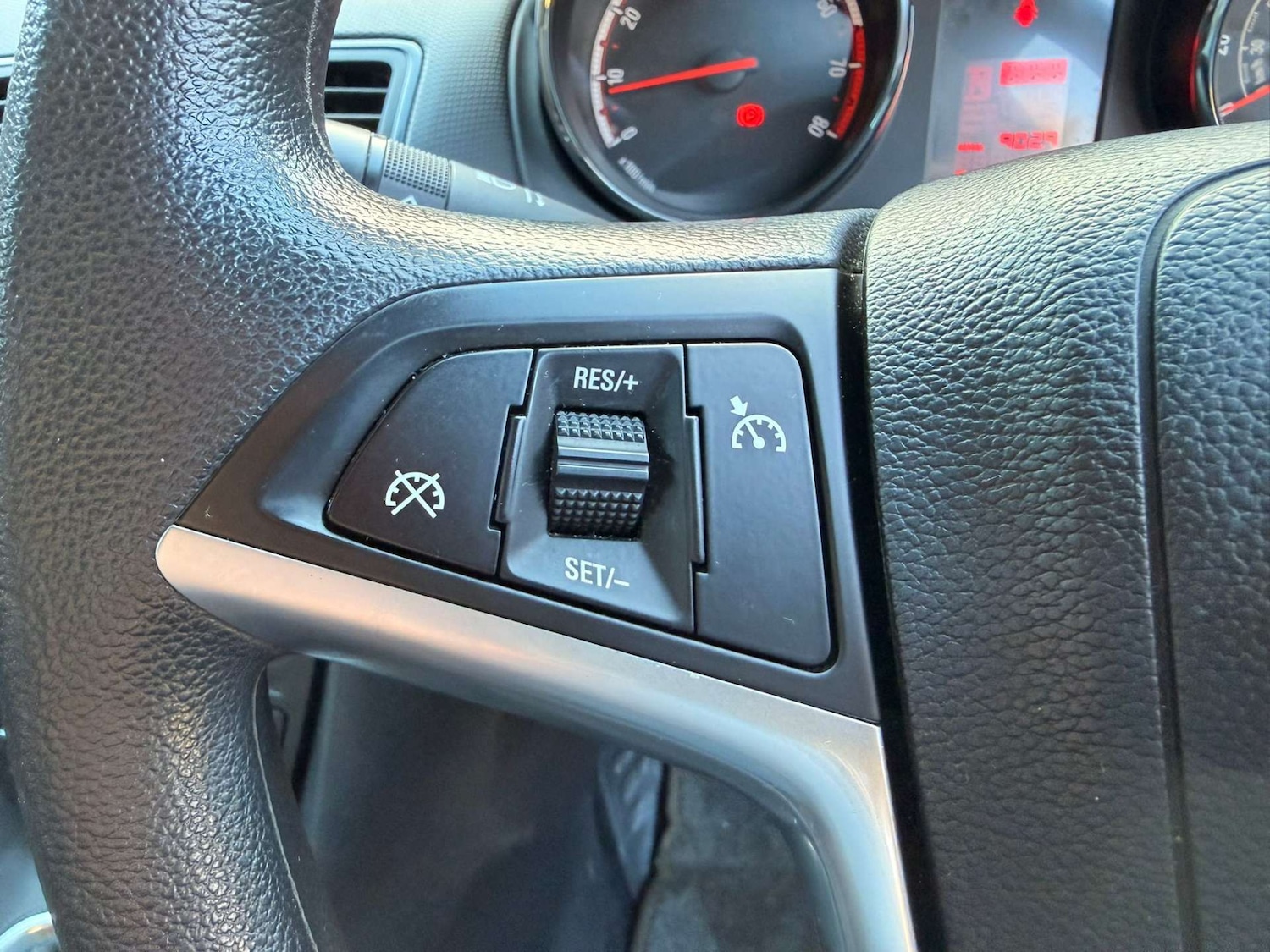 Used Vauxhall Meriva 2014 for sale - 76904941: Photo 37